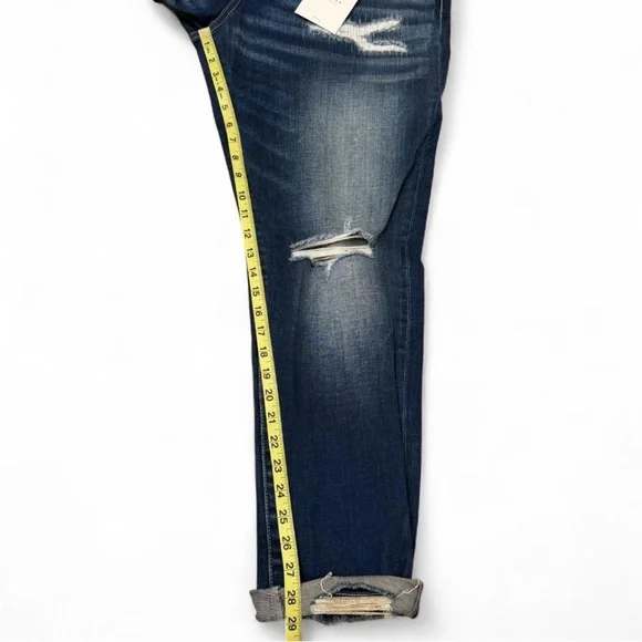 KanCan Alena Mid Rise Slim Boyfriend Jeans Women’s 15/31 Distressed Straight - Picture 6 of 7